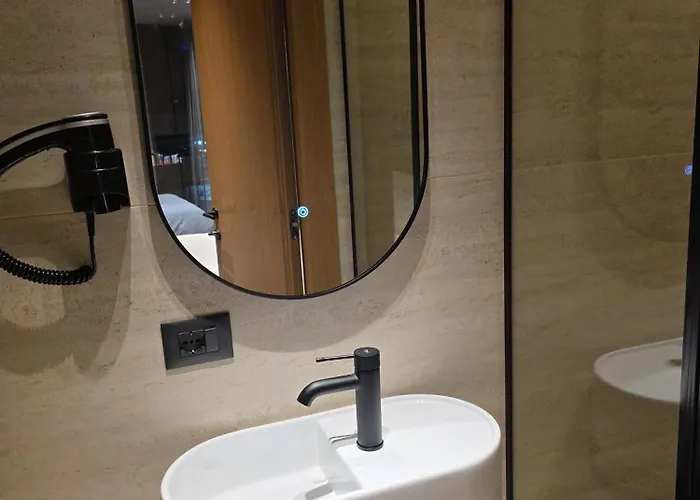 Post Hotel-new Bazaar Hotel Tirana