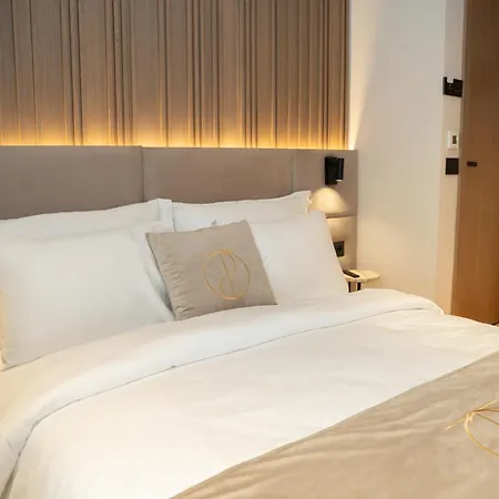 Post Hotel-new Bazaar 4* ティラナ