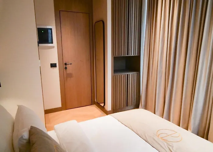 Отель Post Hotel-new Bazaar Тирана