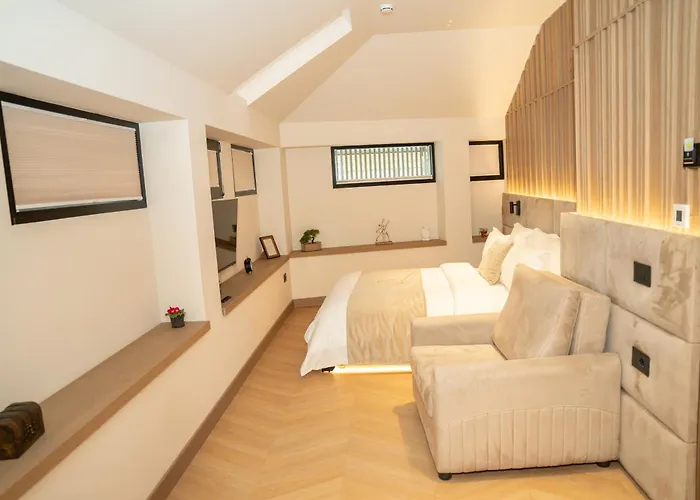 Post Hotel-new Bazaar Отель 4*