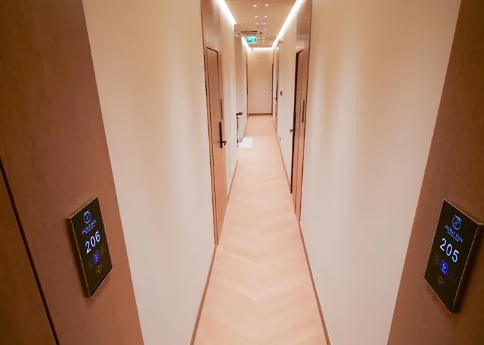 Post Hotel-new Bazaar 호텔